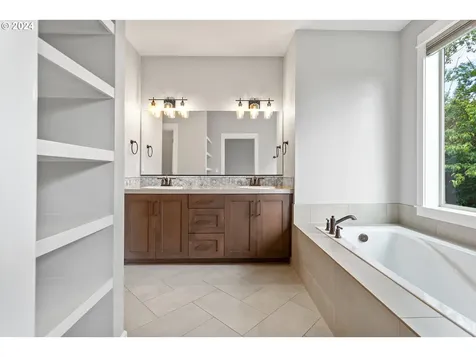 14140 Quail Court Oregon City OR 97045