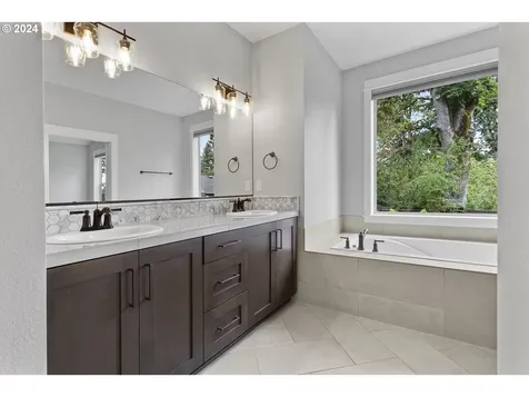 14140 Quail Court Oregon City OR 97045
