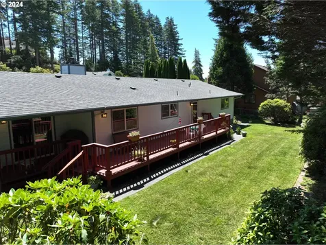 945 Helen Lane Brookings OR 97415