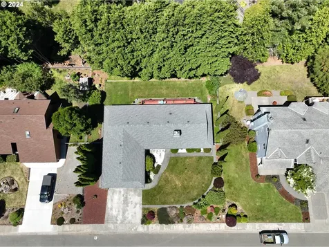 945 Helen Lane Brookings OR 97415
