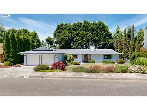 945 Helen Lane Brookings OR 97415