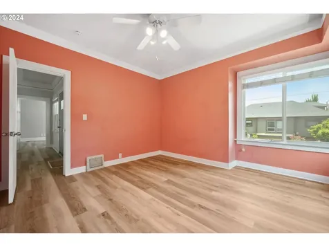 5109 NE 11th Avenue Portland OR 97211
