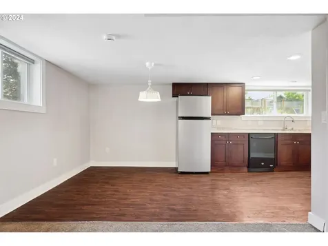 5109 NE 11th Avenue Portland OR 97211