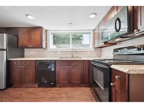 5109 NE 11th Avenue Portland OR 97211