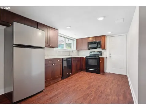5109 NE 11th Avenue Portland OR 97211