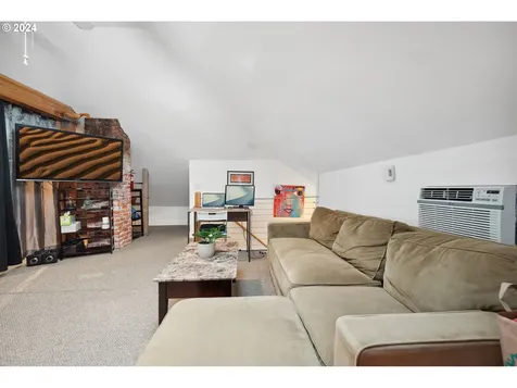 5109 NE 11th Avenue Portland OR 97211