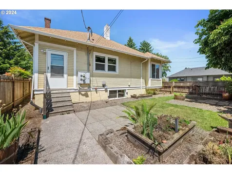 5109 NE 11th Avenue Portland OR 97211