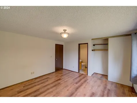 92254 Moore Road Warrenton OR 97146