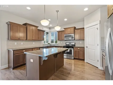 11211 NW 325th Avenue North Plains OR 97133