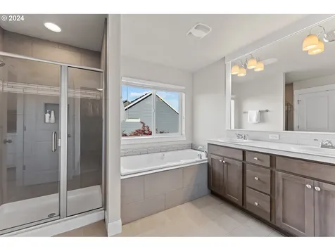 11211 NW 325th Avenue North Plains OR 97133