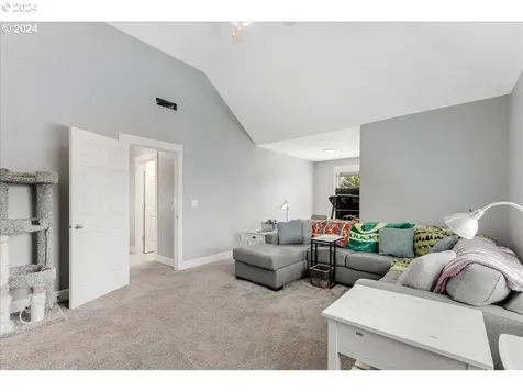 3115 N Main Street Newberg OR 97132