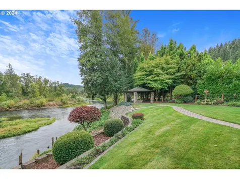2857 Lewis River Road Woodland WA 98674