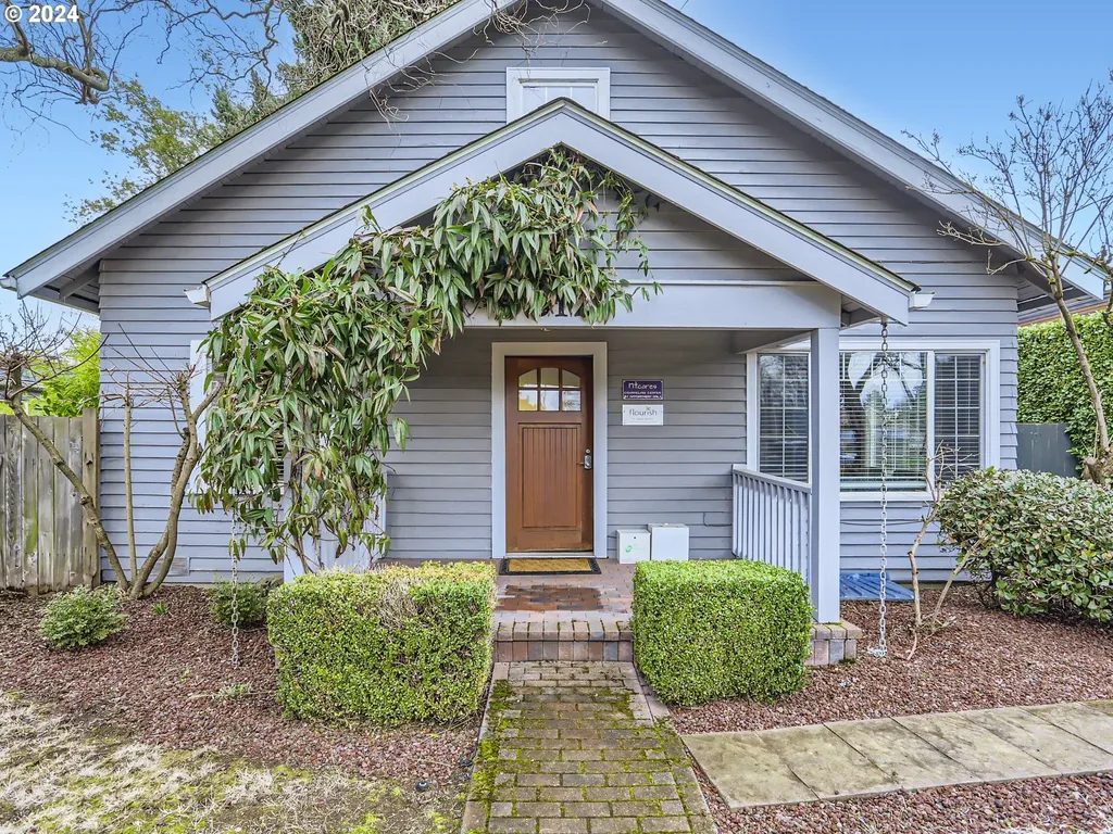 612 E 17th Street Vancouver WA 98663