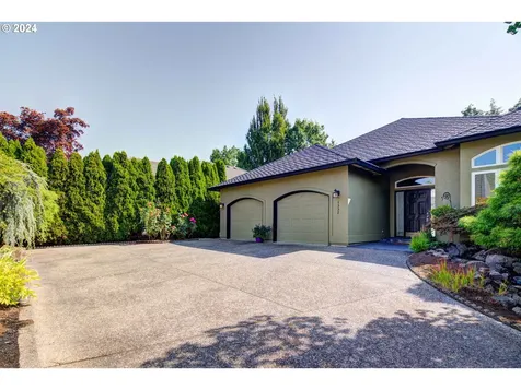 4332 Nw Tamoshanter Way Portland OR 97229