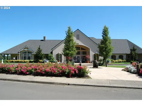4332 Nw Tamoshanter Way Portland OR 97229