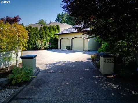 4332 Nw Tamoshanter Way Portland OR 97229