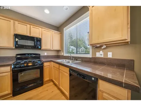 3069 Se Kingswood Avenue Hillsboro OR 97123