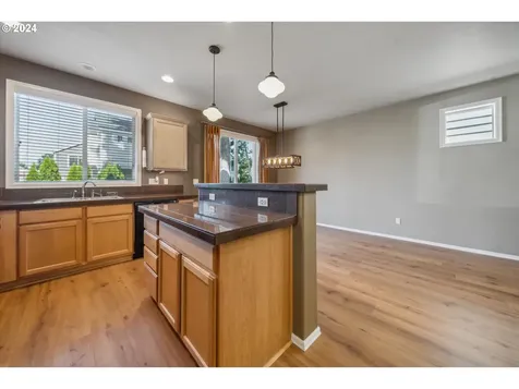 3069 Se Kingswood Avenue Hillsboro OR 97123