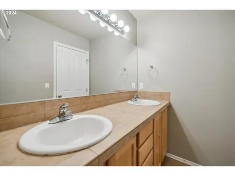 3069 Se Kingswood Avenue Hillsboro OR 97123