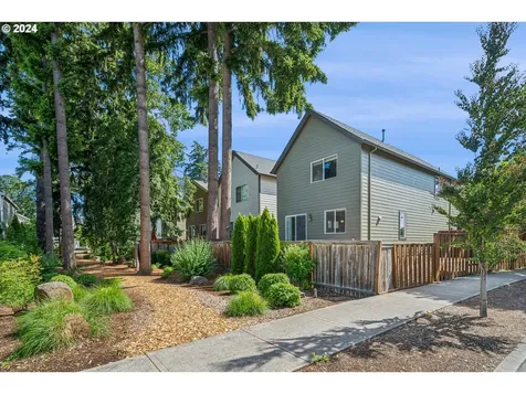 3069 Se Kingswood Avenue Hillsboro OR 97123