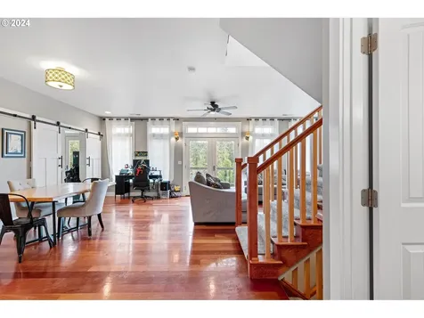 1040 Holly Avenue Cottage Grove OR 97424