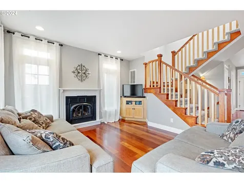 1040 Holly Avenue Cottage Grove OR 97424