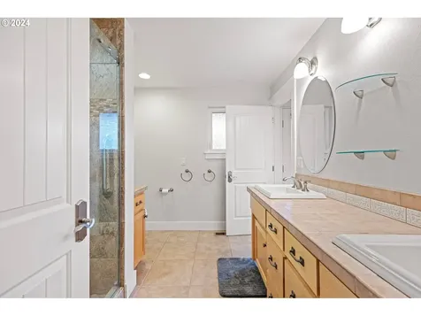 1040 Holly Avenue Cottage Grove OR 97424
