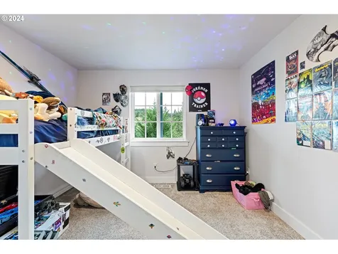1040 Holly Avenue Cottage Grove OR 97424