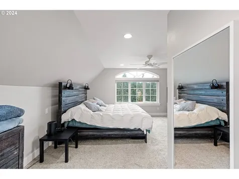1040 Holly Avenue Cottage Grove OR 97424