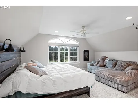 1040 Holly Avenue Cottage Grove OR 97424