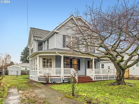 7907 N Clarendon Avenue Portland OR 97203