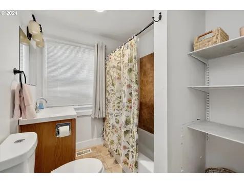 1204 Pomona Street The Dalles OR 97058