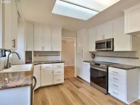 14255 SW Barlow Court Beaverton OR 97008