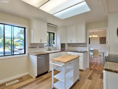 14255 SW Barlow Court Beaverton OR 97008