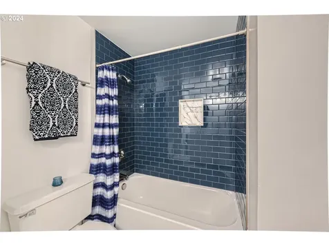 16885 SW Tallac Way Beaverton OR 97007