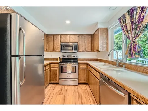 16885 SW Tallac Way Beaverton OR 97007