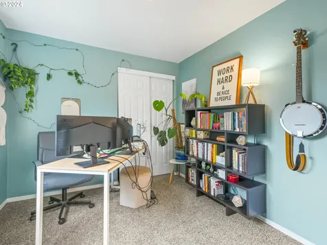 5007 SE Malden Drive Portland OR 97206