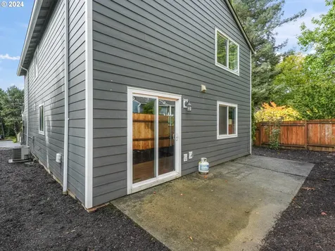 5007 SE Malden Drive Portland OR 97206
