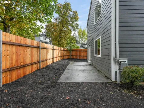5007 SE Malden Drive Portland OR 97206