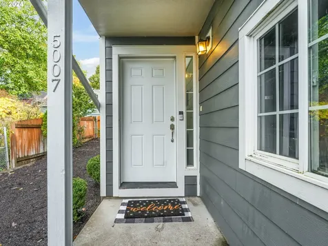 5007 SE Malden Drive Portland OR 97206