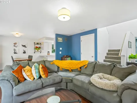 5007 SE Malden Drive Portland OR 97206