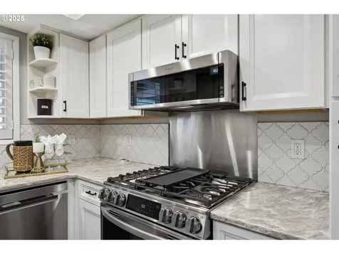 2835 SE Cedar Drive Hillsboro OR 97123
