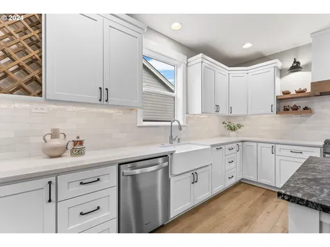 4972 Denali Street SE Salem OR 97302