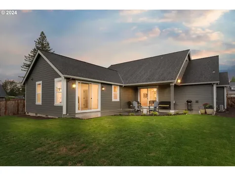 4972 Denali Street SE Salem OR 97302