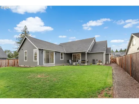 4972 Denali Street SE Salem OR 97302