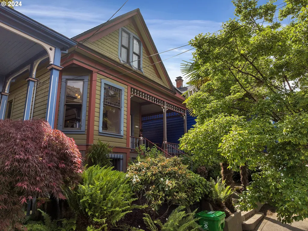 1724 Sw Clay Street Portland OR 97201