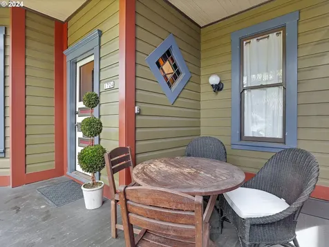 1724 Sw Clay Street Portland OR 97201