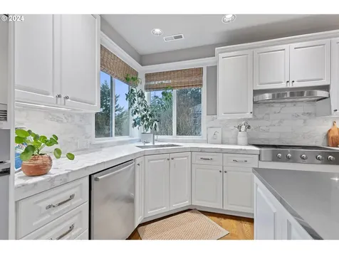 9234 NW Murdock Street Portland OR 97229