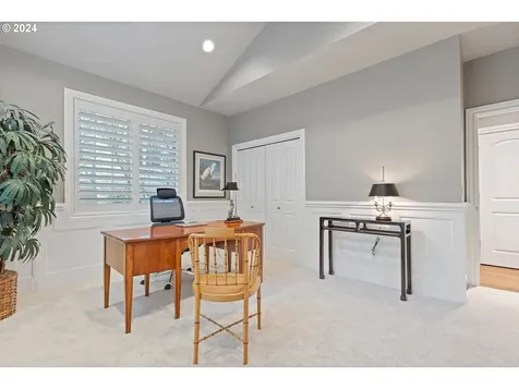 9234 NW Murdock Street Portland OR 97229