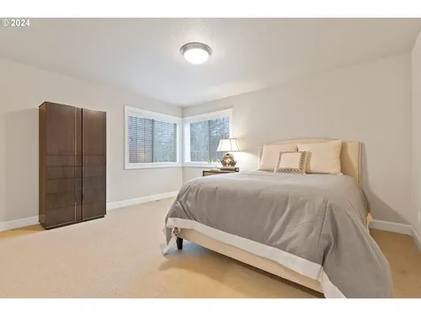 9234 NW Murdock Street Portland OR 97229